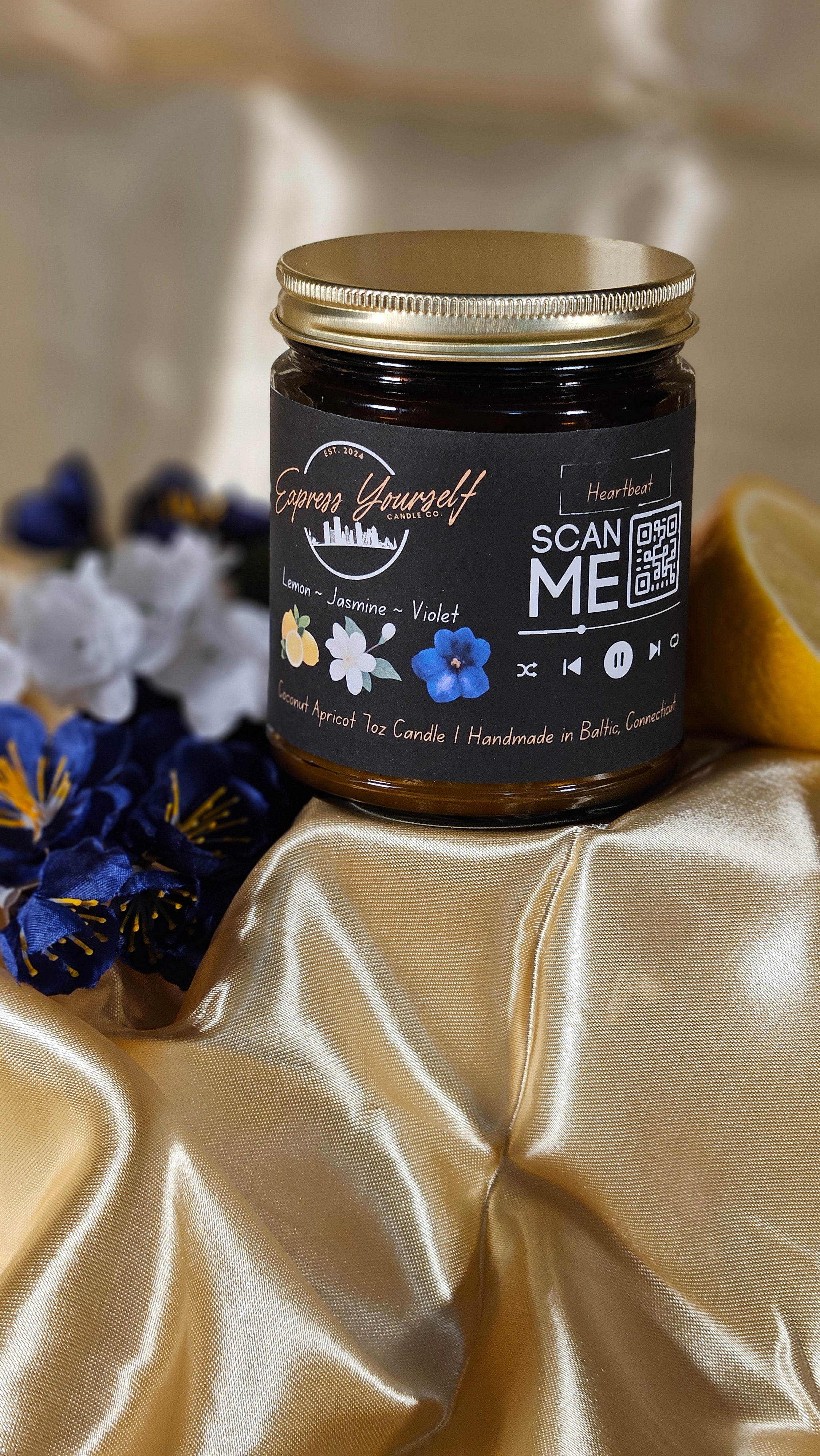 Handmade luxury jasmine honeysuckle scented candle